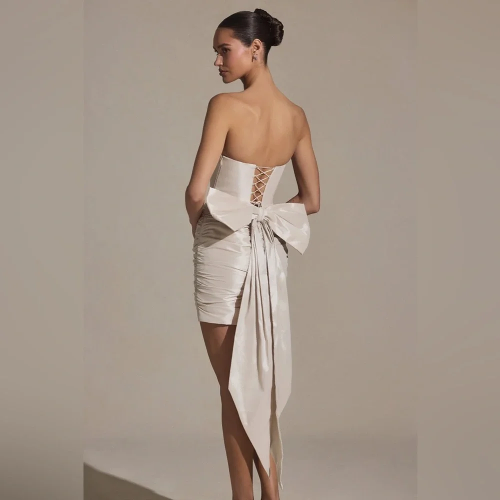 Oh Polly Viviana Dress - Picture 2 of 4